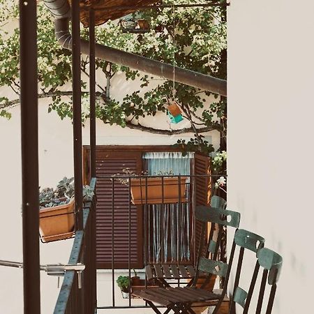 Casa Lobe - Charming Apartment In Village Centre La Morra Kültér fotó