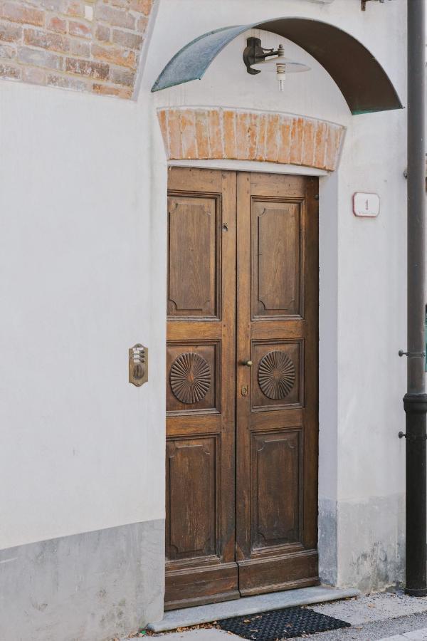 Casa Lobe - Charming Apartment In Village Centre La Morra Kültér fotó