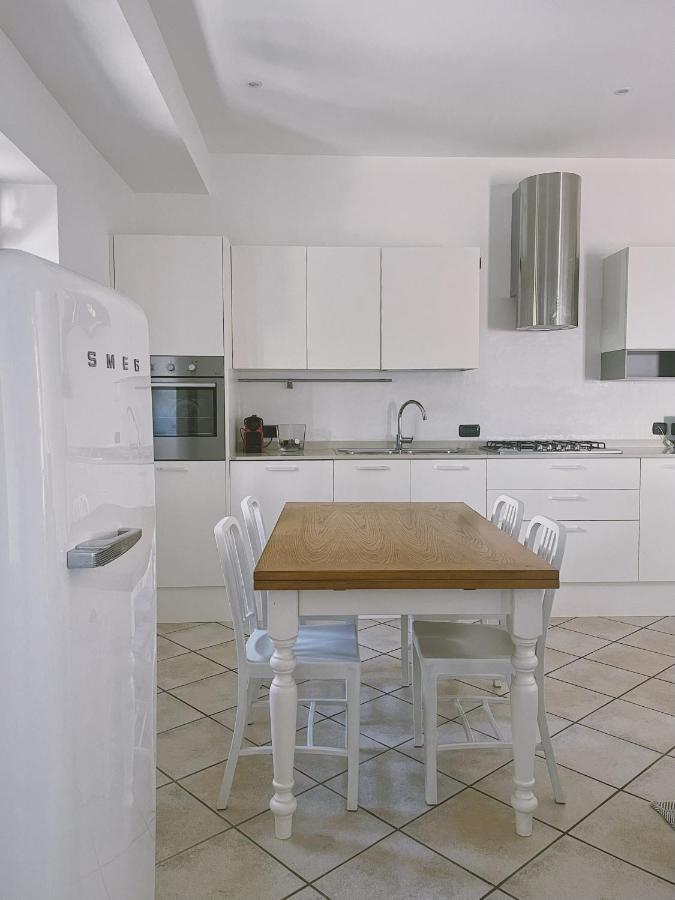Casa Lobe - Charming Apartment In Village Centre La Morra Kültér fotó